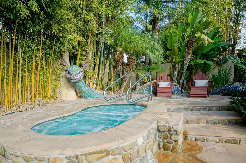 Blue Iguana
