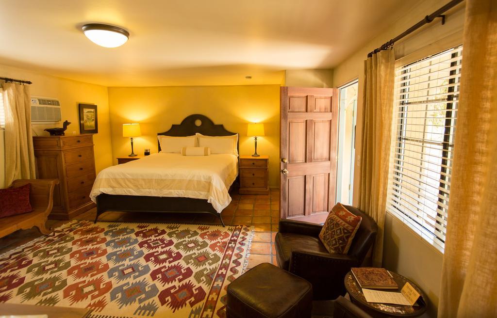 Blue Iguana Hotel Ojai