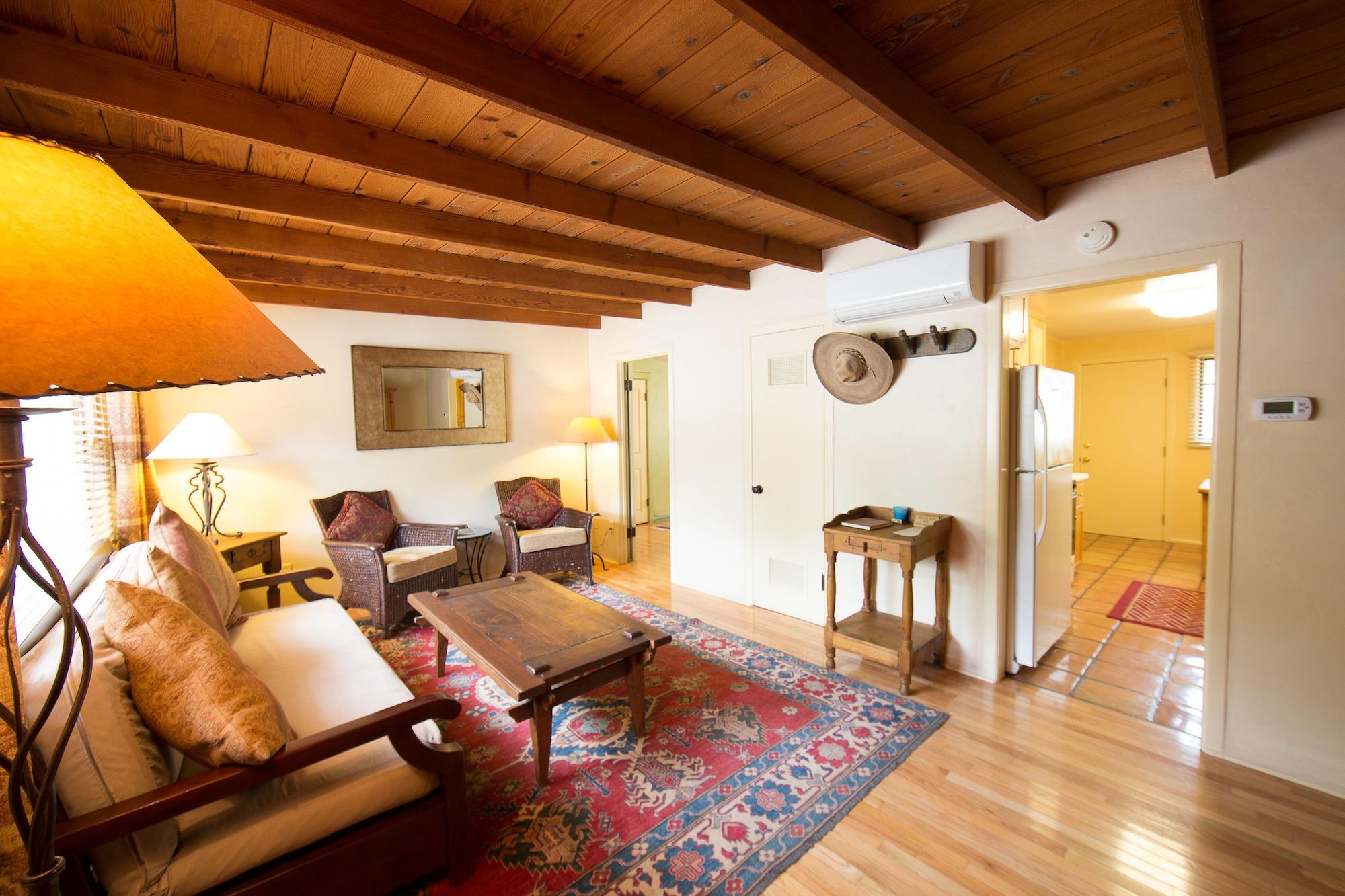 Blue Iguana Hotel 4*